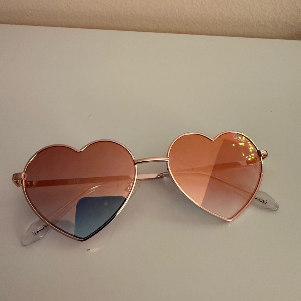 Quay Australia heart shaped sunglasses in pink and gold